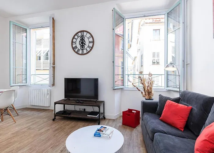 Bright 1 Bdr In The Old Town Apartamento Nice
