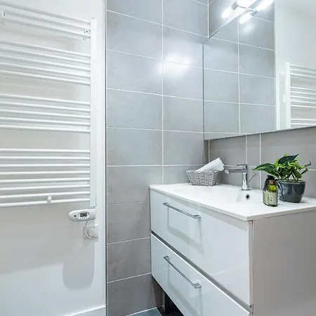 Apartment Bright 1 Bdr In The Old Town Nice