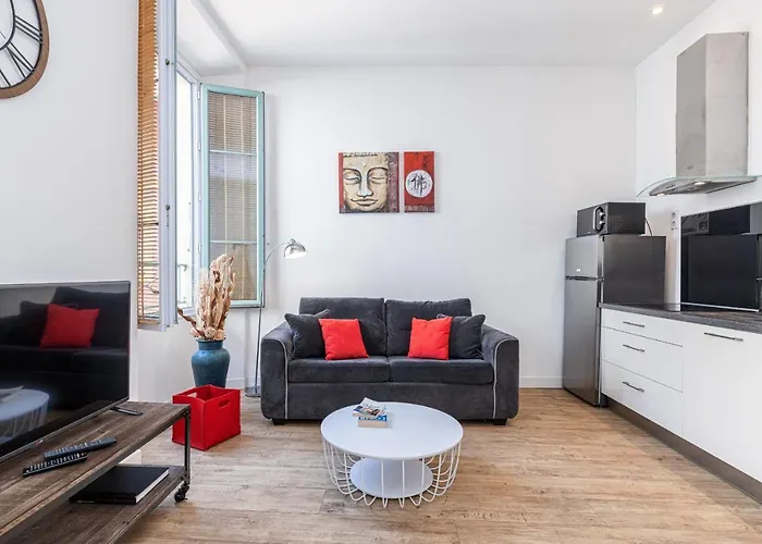Bright 1 Bdr In The Old Town شقة نيس