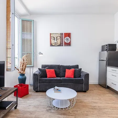 Bright 1 Bdr In The Old Town Διαμέρισμα Νίκαια